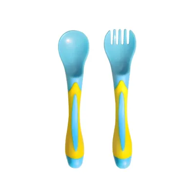 BABY PUR COUVERT ERGONOMIQUE 8M+ BABY PUR COUVERT ERGONOMIQUE 8M+